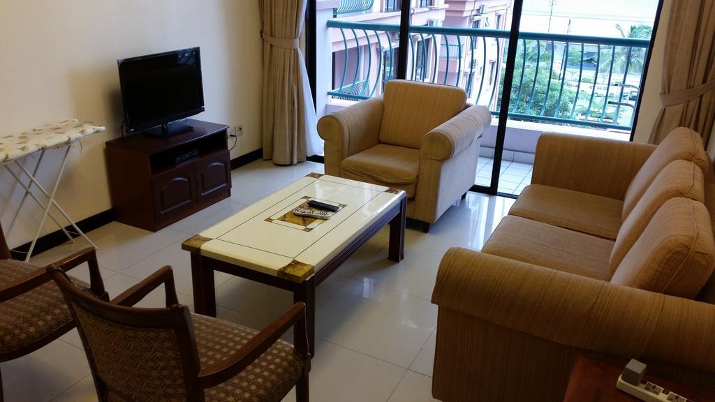 Marina Court Kota Kinabalu- Bigger Group Stay Together- 6 Bedroom Apartments Room photo