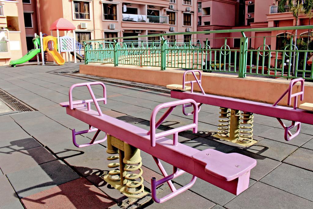 Marina Court Kota Kinabalu- Bigger Group Stay Together- 6 Bedroom Apartments Exterior photo