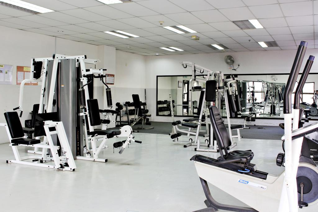 Marina Court Kota Kinabalu- Bigger Group Stay Together- 6 Bedroom Apartments Exterior photo
