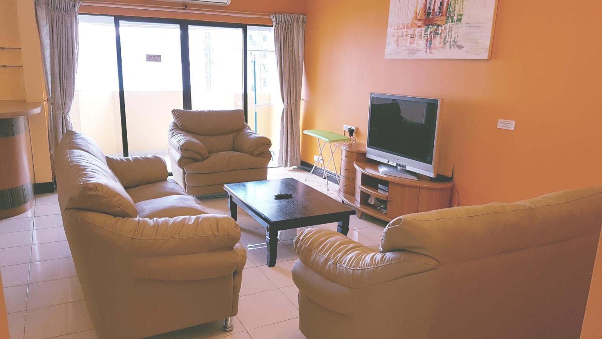 Marina Court Kota Kinabalu- Bigger Group Stay Together- 6 Bedroom Apartments Exterior photo