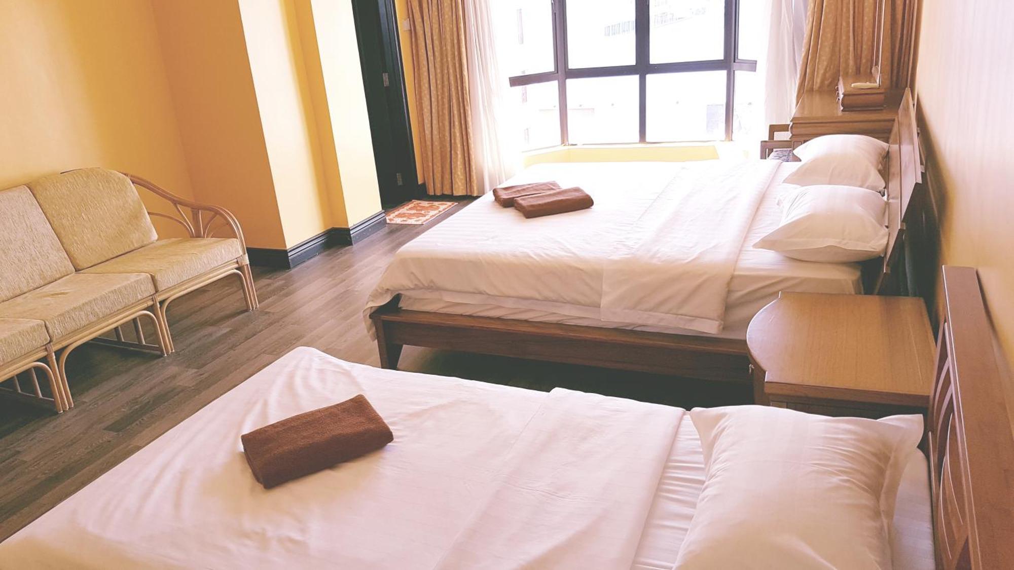 Marina Court Kota Kinabalu- Bigger Group Stay Together- 6 Bedroom Apartments Exterior photo