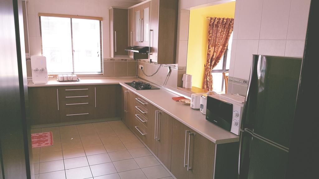 Marina Court Kota Kinabalu- Bigger Group Stay Together- 6 Bedroom Apartments Exterior photo